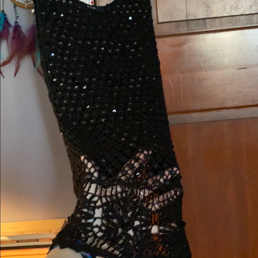 Top - Picture 2 of 7